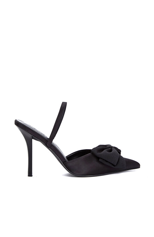 Black Buckle Detailed Stiletto