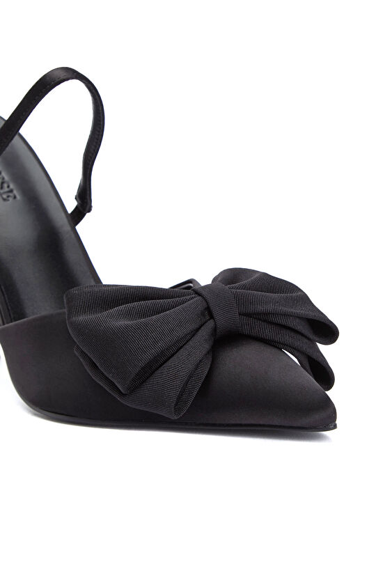 Black Buckle Detailed Stiletto