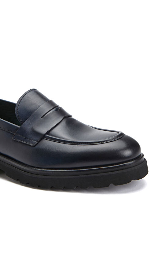 LOAFER