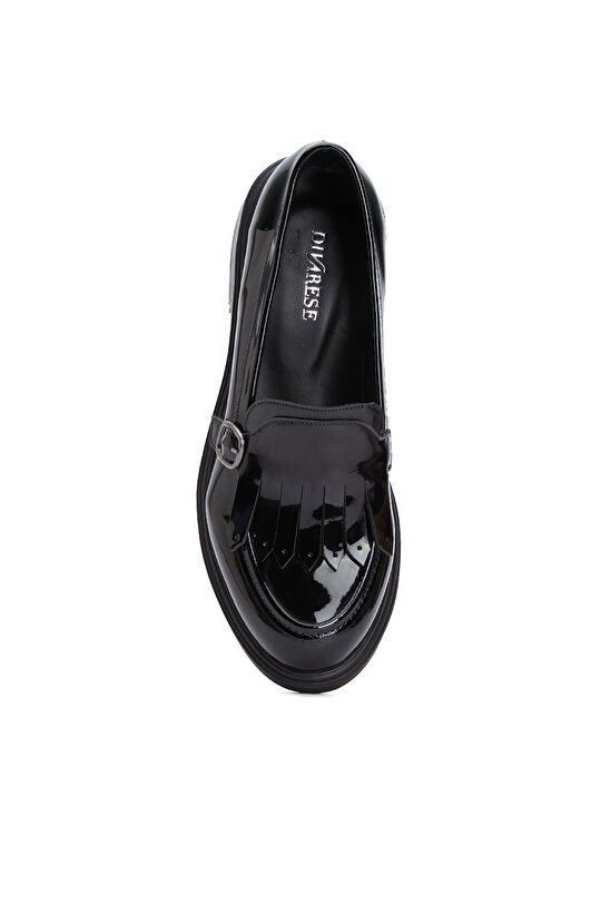 Siyah Püskül Detaylı Tokalı Kadın Loafer