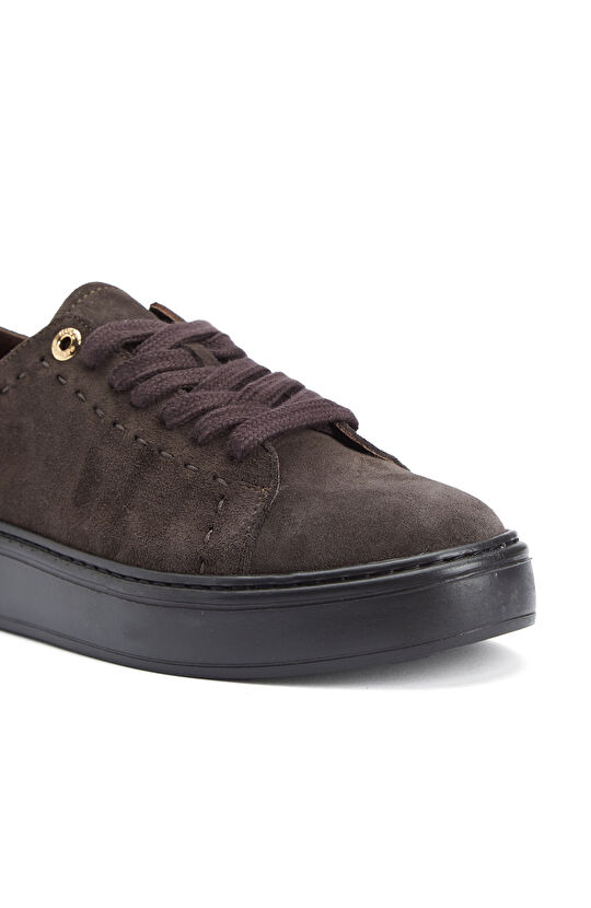 Kahverengi Saraç Detaylı Kadın Süet Sneaker
