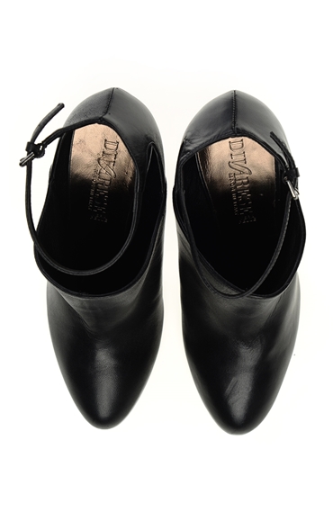 Siyah Deri Topuklu Ayakkabı