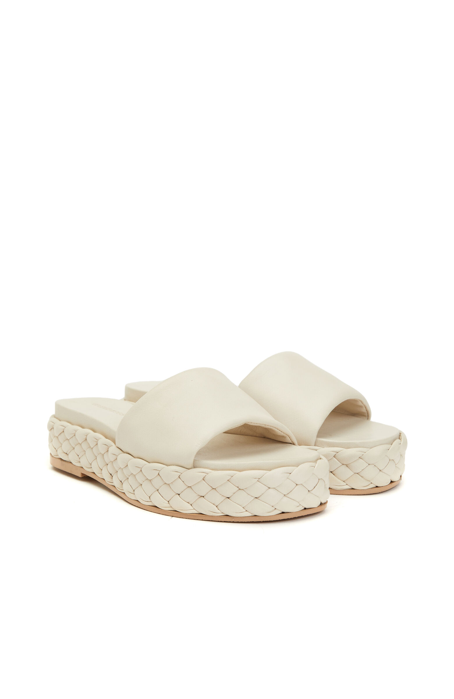 Kırık Beyaz Örgü Detaylı Kadın Deri Terlik