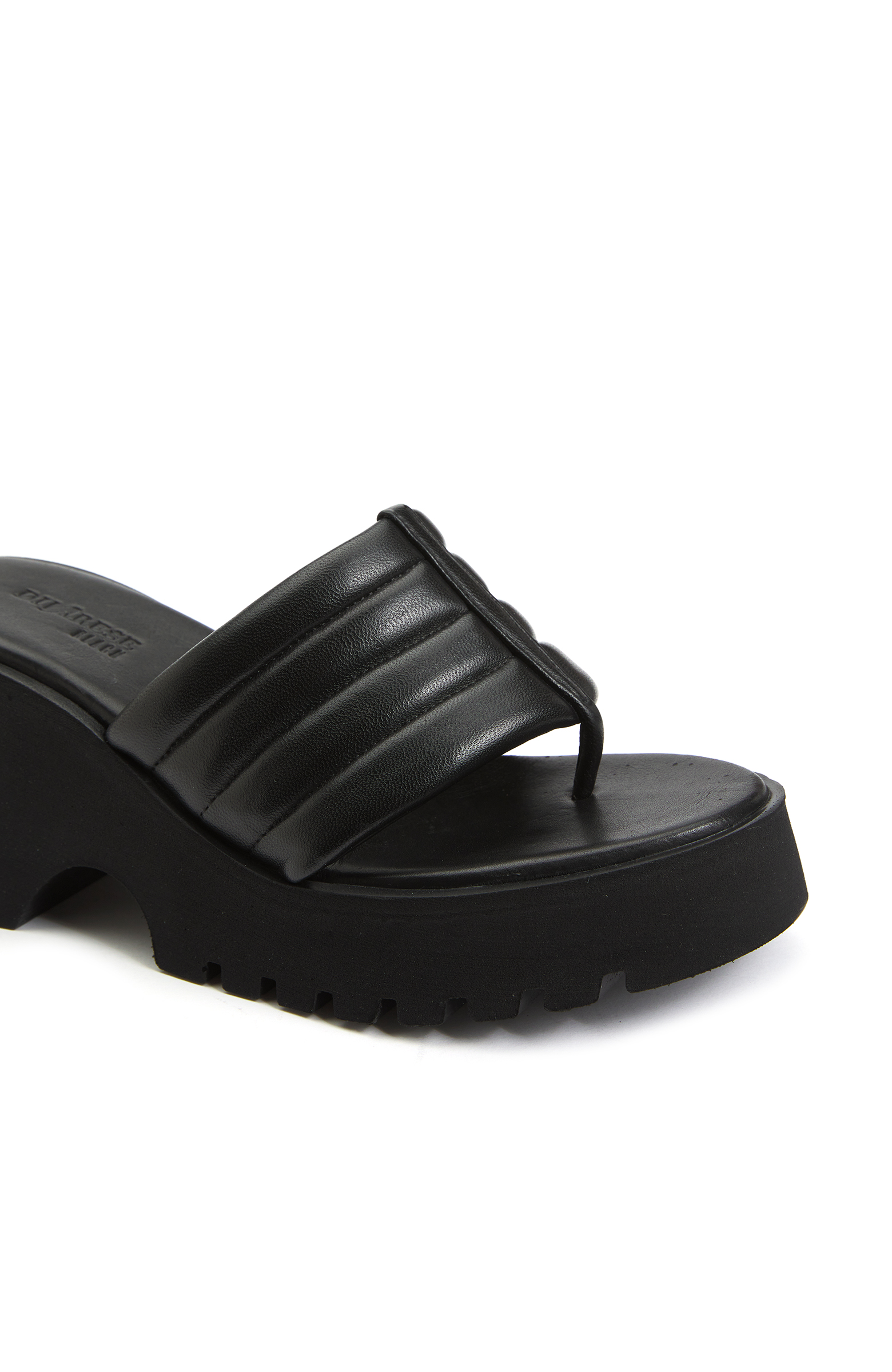 Siyah Kadın Deri Terlik