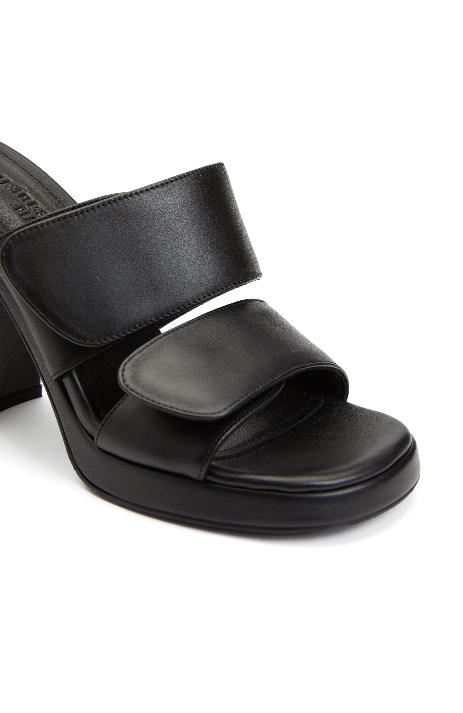 Siyah Kadın Deri Terlik