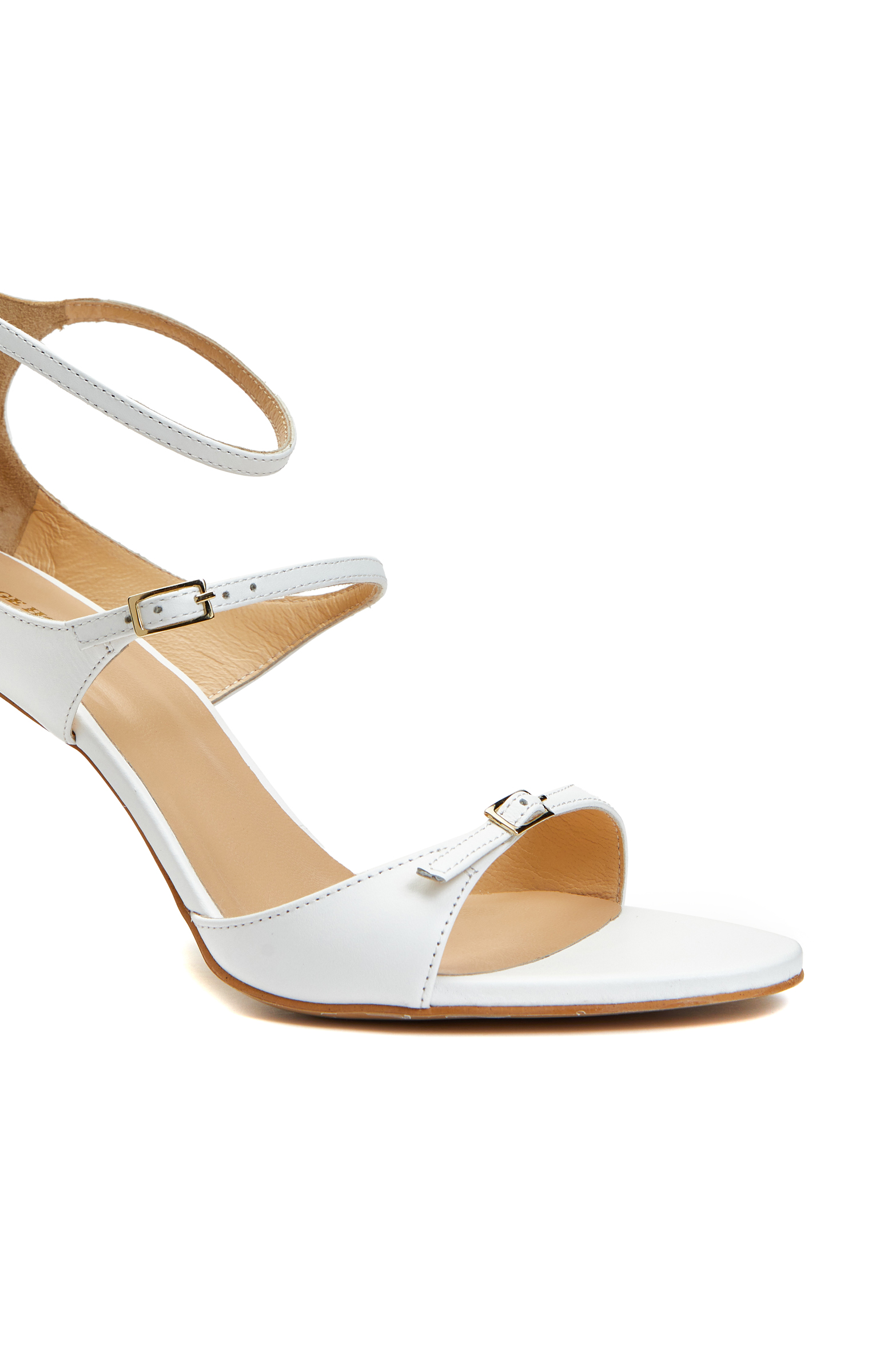 Beyaz İnce Bant Kadın Deri Topuklu Sandalet