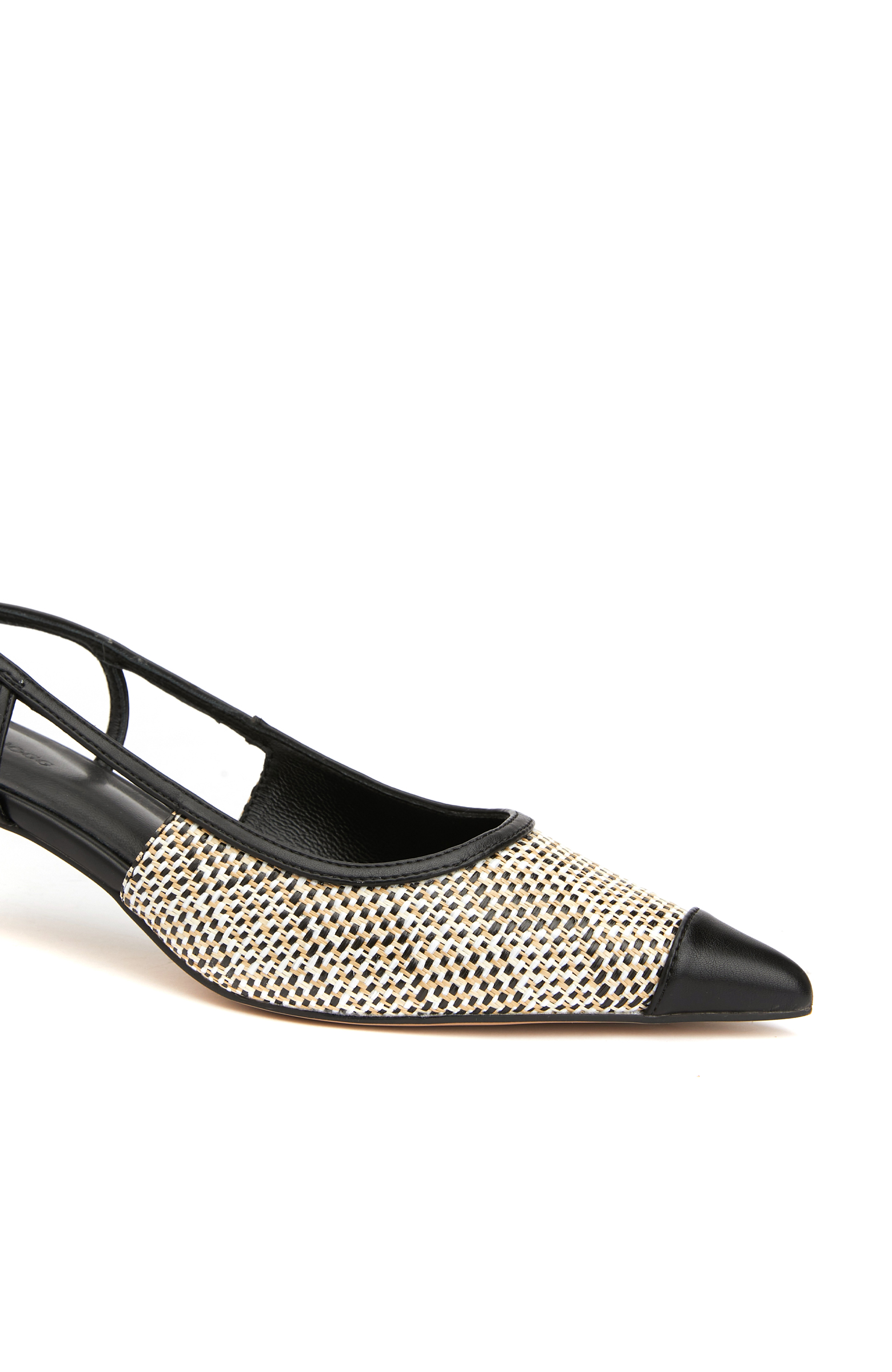 Bej Siyah Topuklu Ayakkabı