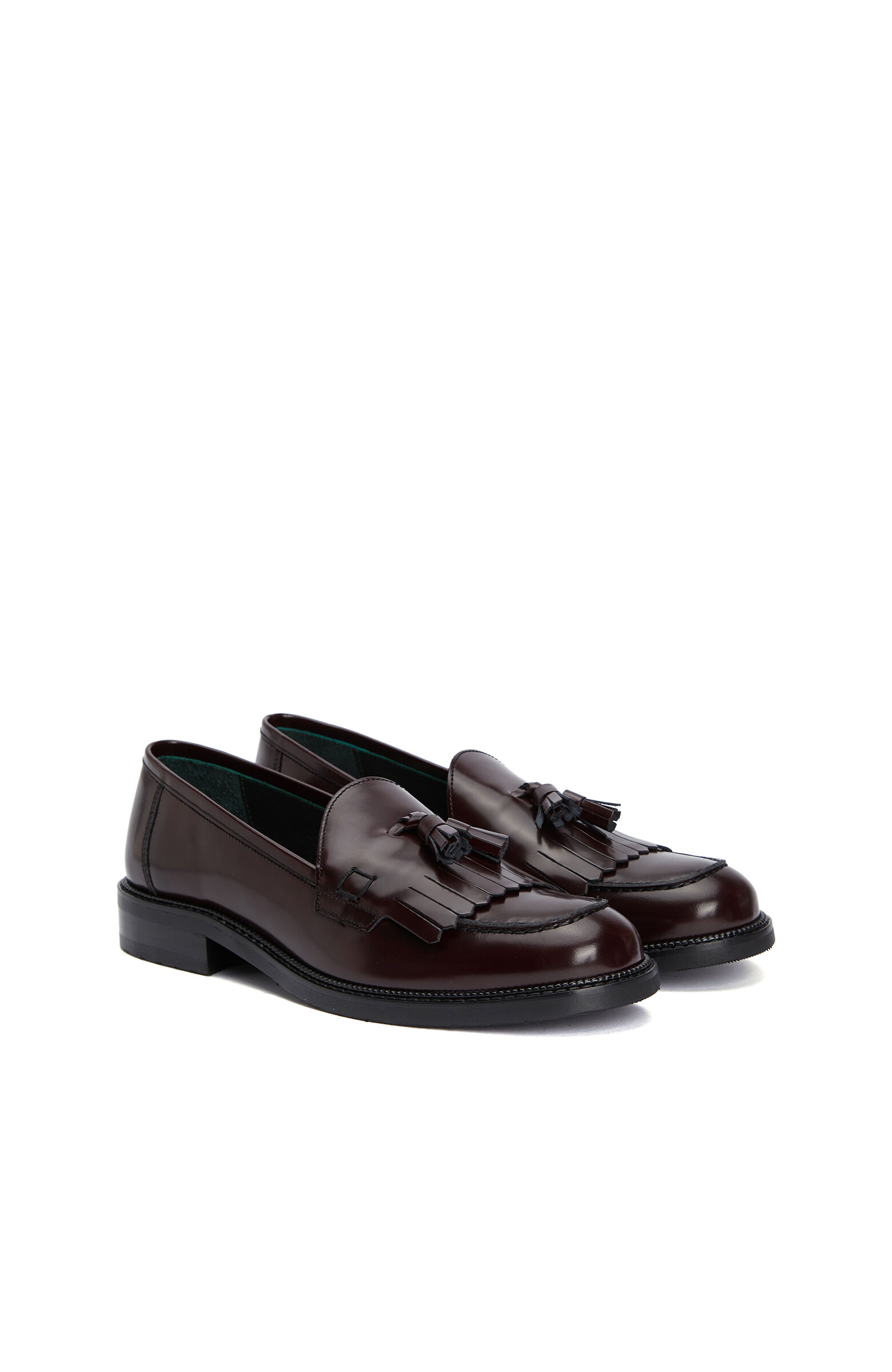 Siyah Püsküllü Kadın Deri Loafer
