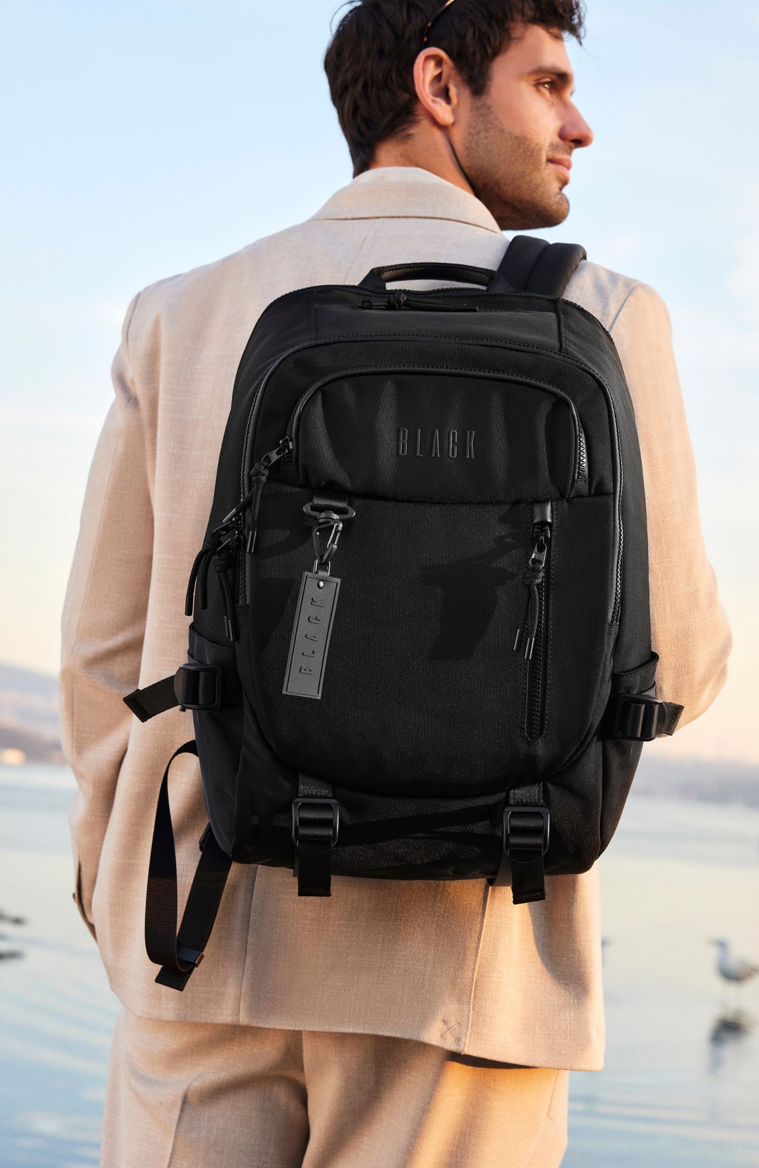 Siyah Erkek Sırt Çantası