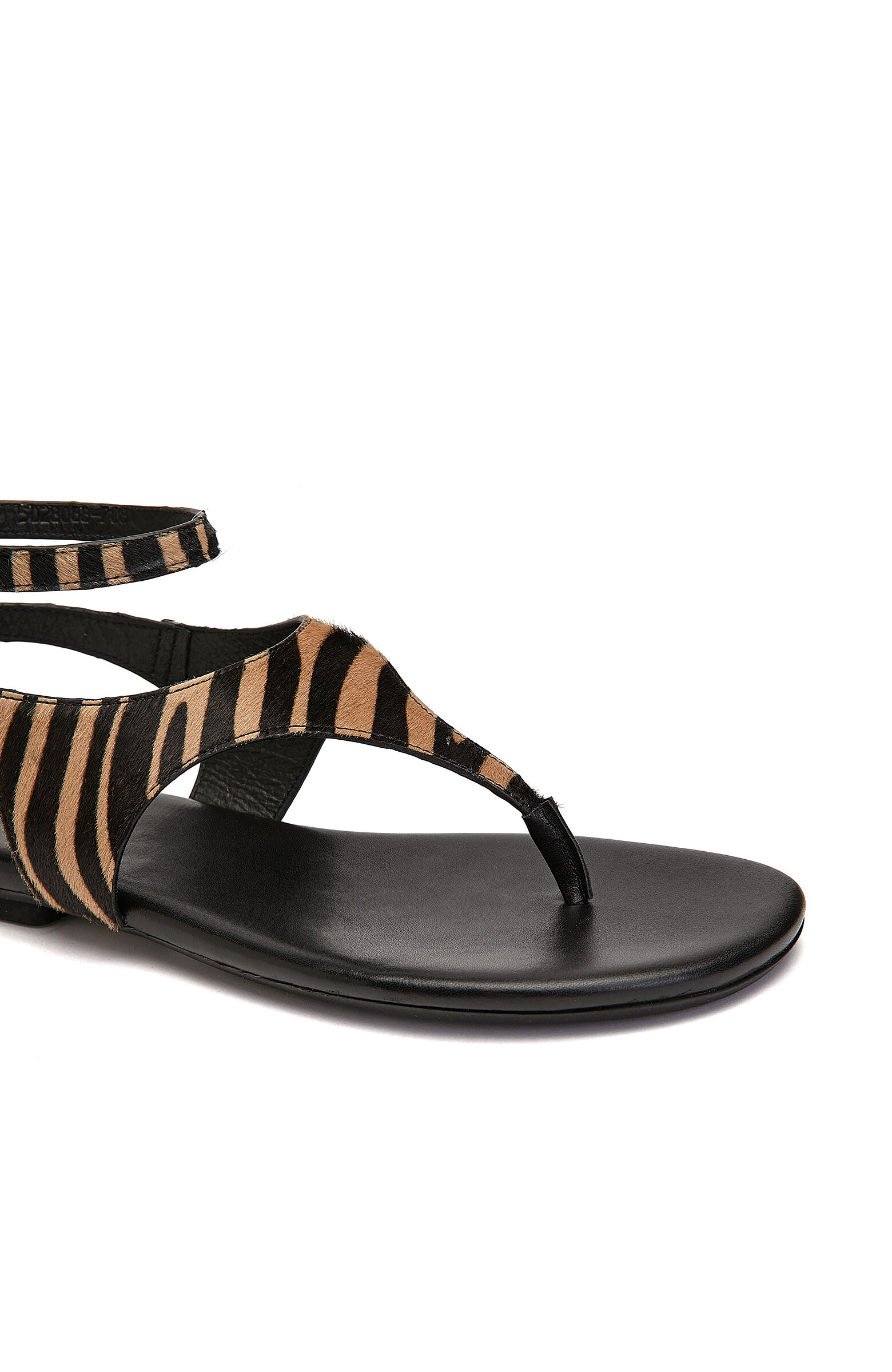 Zebra Desenli Toka Detaylı Kadın Deri Sandalet