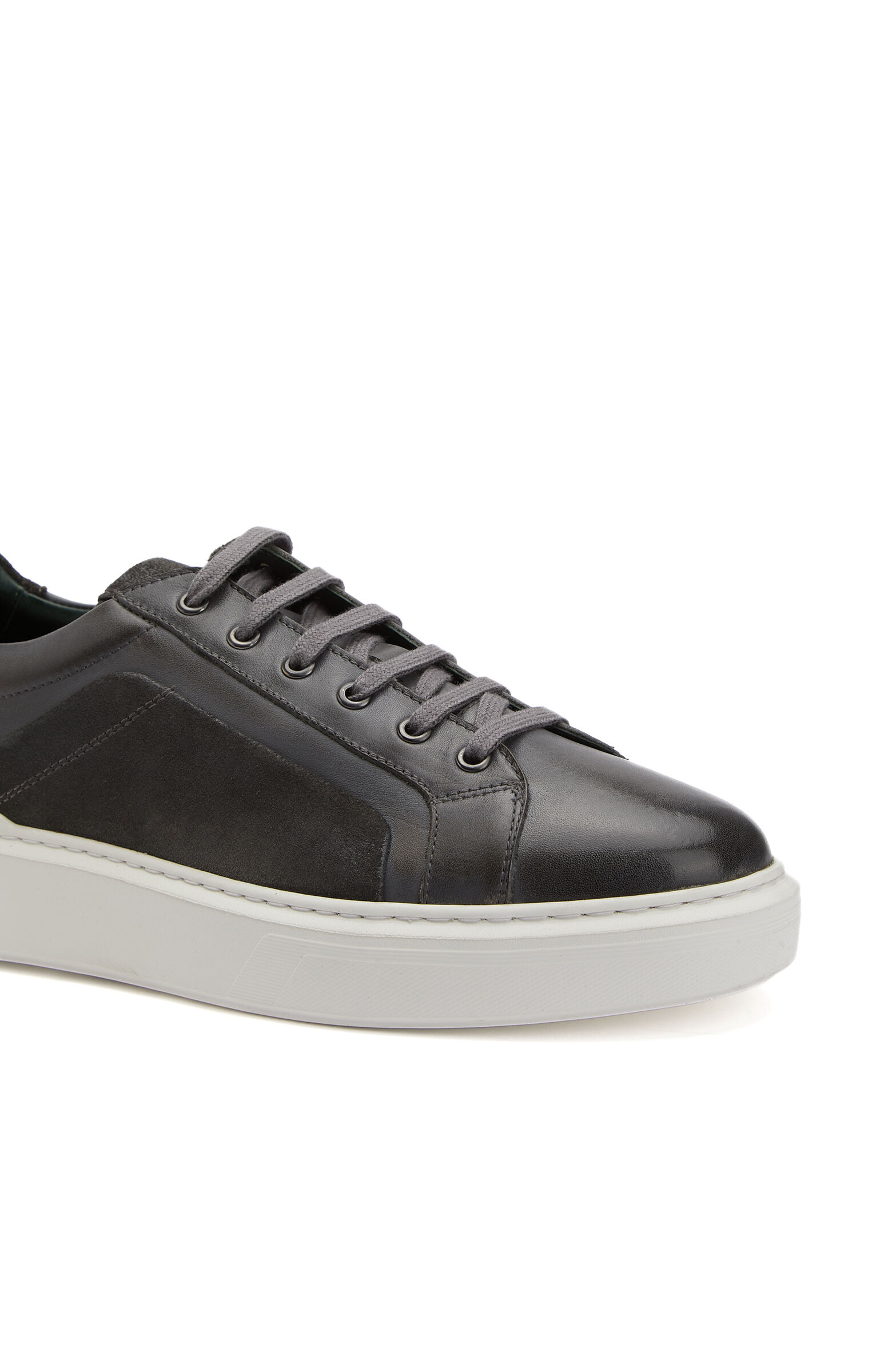 Gri Sneaker