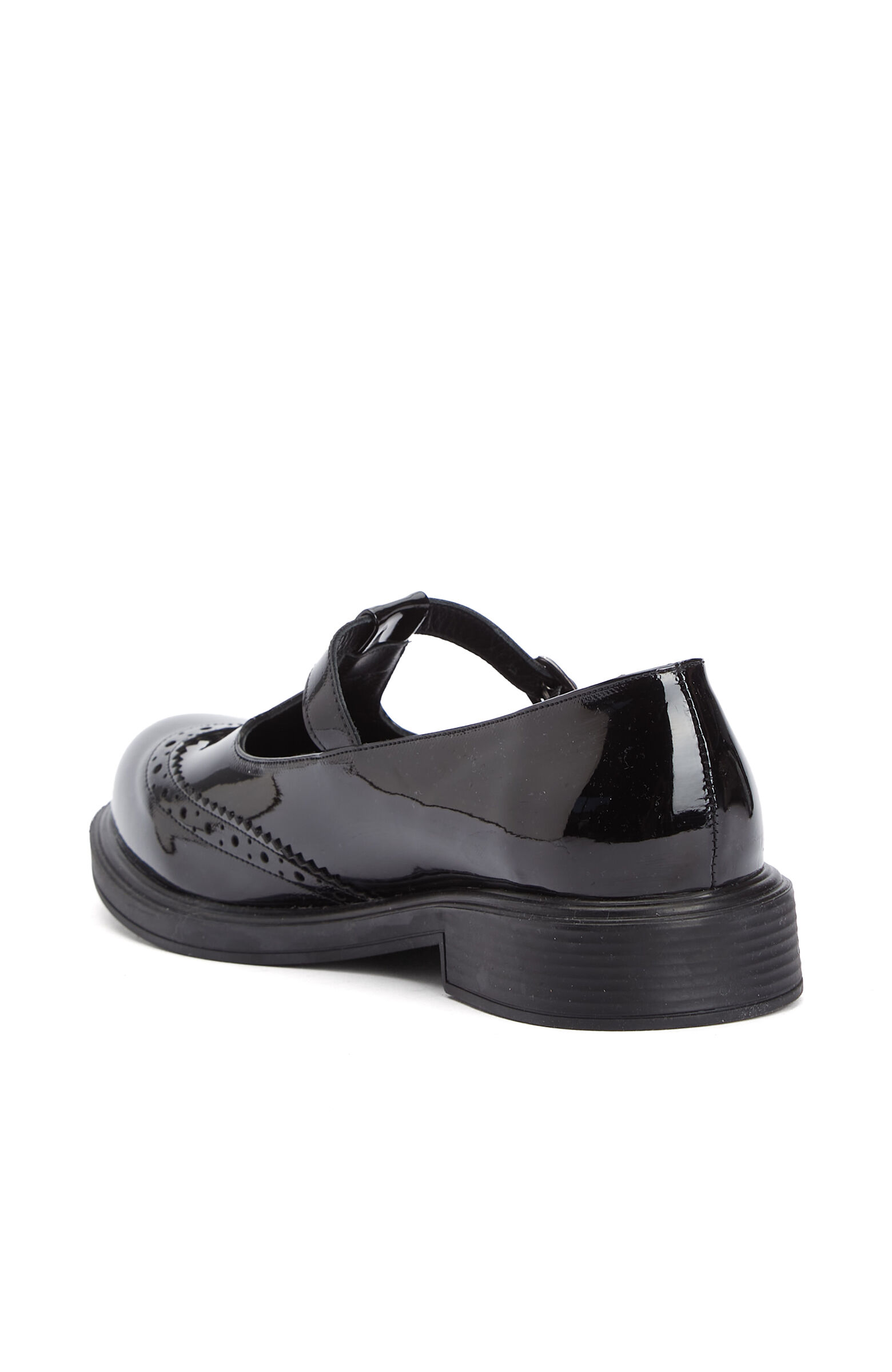 Siyah Zımbalı Toka Detaylı Kadın Loafer