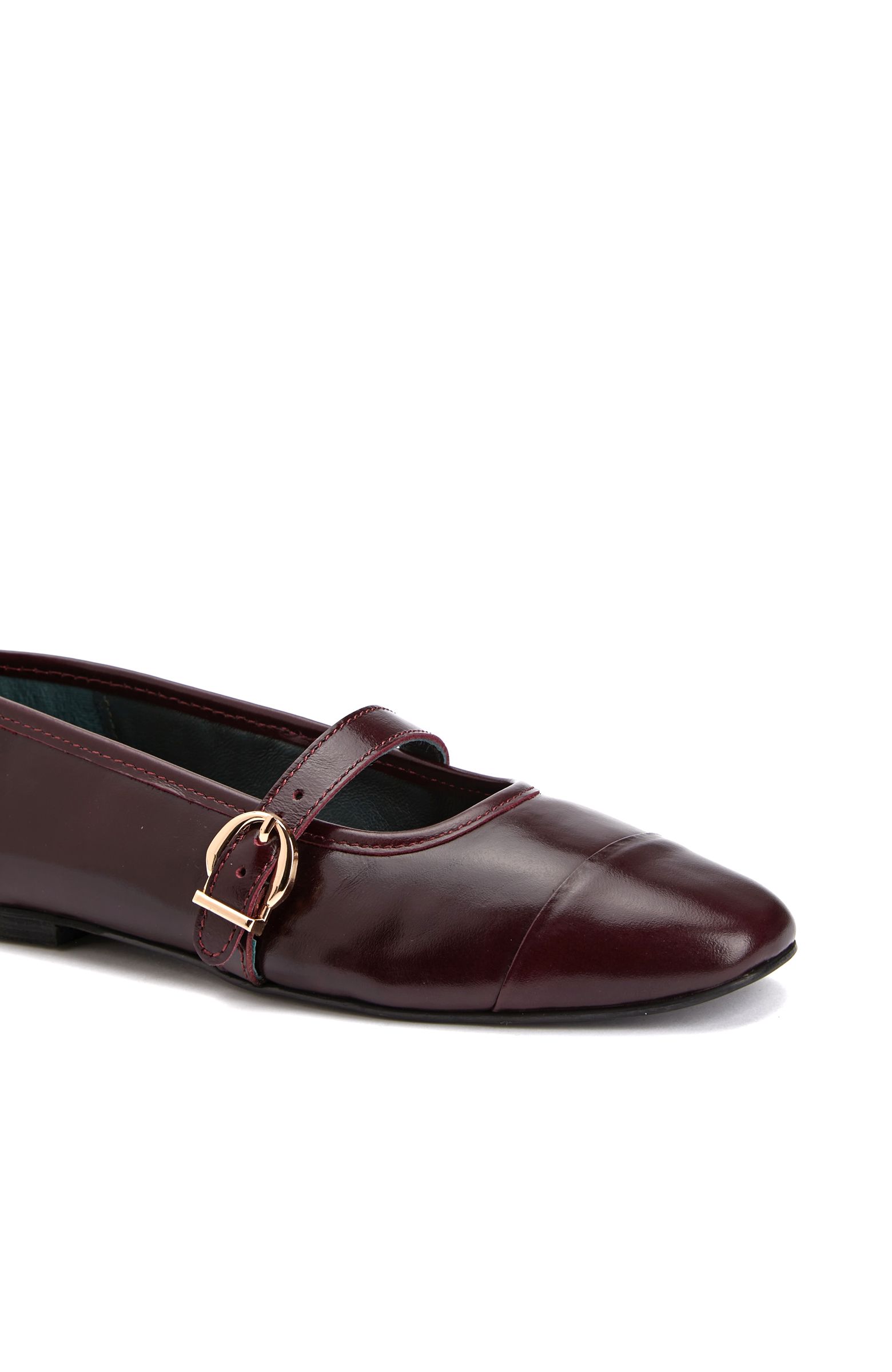 Burgundy Buckle Detailed Women's Leather Ballet Flats